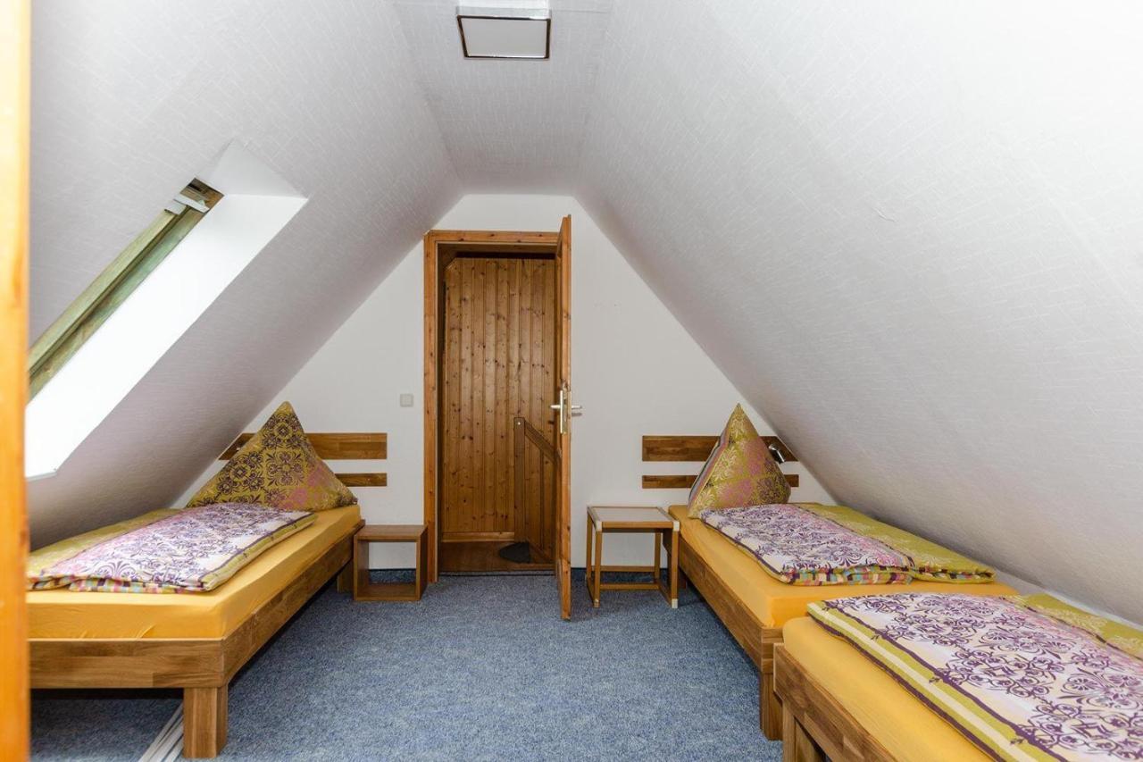 Appartement 3-Raum-Fewo-Fuer-5-Personen-1-Aufbettung-Auf-Ruegen à Schaprode Extérieur photo