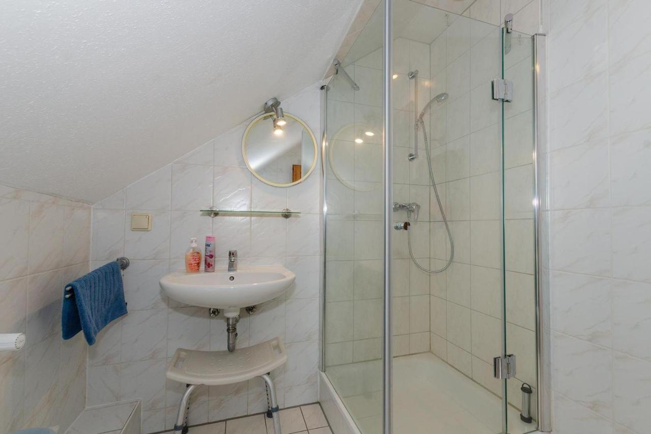Appartement 3-Raum-Fewo-Fuer-5-Personen-1-Aufbettung-Auf-Ruegen à Schaprode Extérieur photo