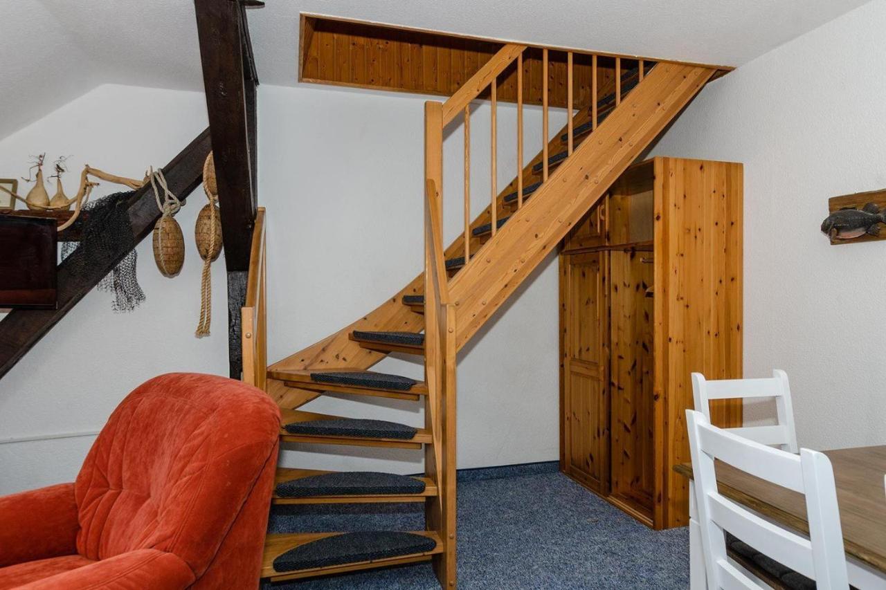Appartement 3-Raum-Fewo-Fuer-5-Personen-1-Aufbettung-Auf-Ruegen à Schaprode Extérieur photo
